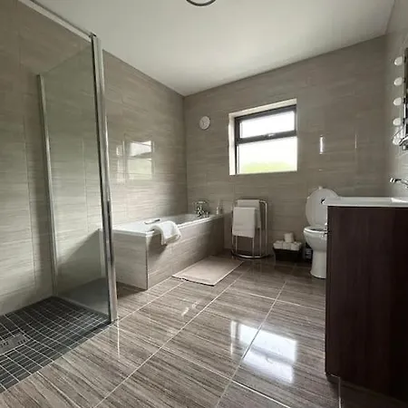 Carhan House - Holiday home *